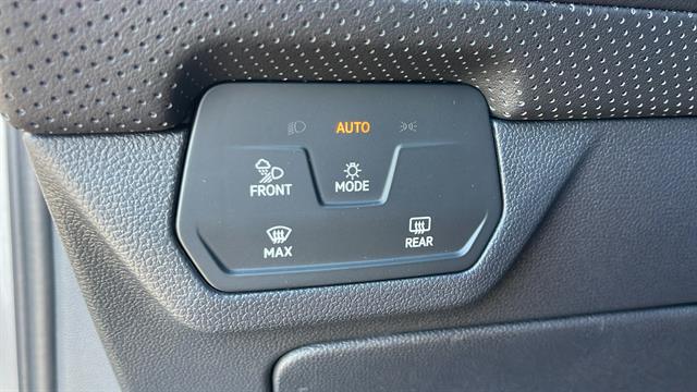 2025 Volkswagen Atlas Cross Sport 2.0T SEL Premium R-Line