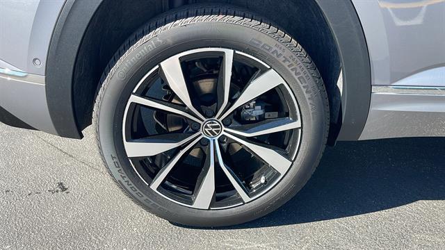 2025 Volkswagen Atlas Cross Sport 2.0T SEL Premium R-Line