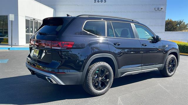 2025 Volkswagen Atlas 2.0T Peak Edition