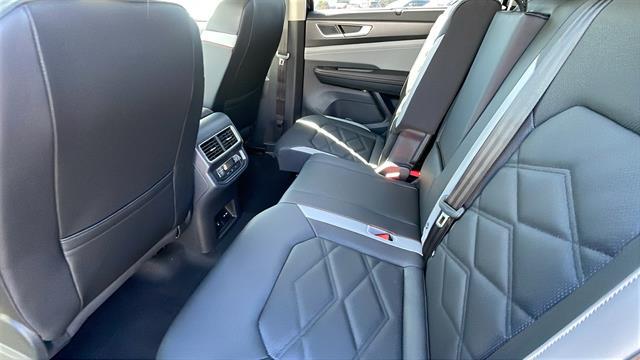 2025 Volkswagen Atlas 2.0T Peak Edition