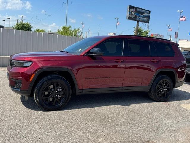 2025 Jeep Grand Cherokee L Altitude 4x4