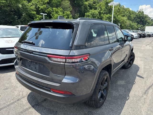 2022 Jeep Grand Cherokee Altitude 4x4