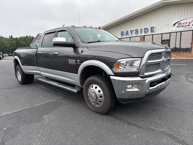 2017 RAM 3500 Laramie Crew Cab 4x4 8 Box