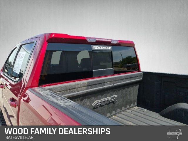 2022 GMC Sierra 1500 Limited 4WD Crew Cab Short Box AT4