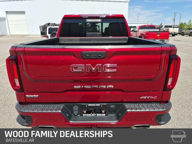 2022 GMC Sierra 1500 Limited 4WD Crew Cab Short Box AT4