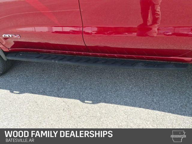 2022 GMC Sierra 1500 Limited 4WD Crew Cab Short Box AT4