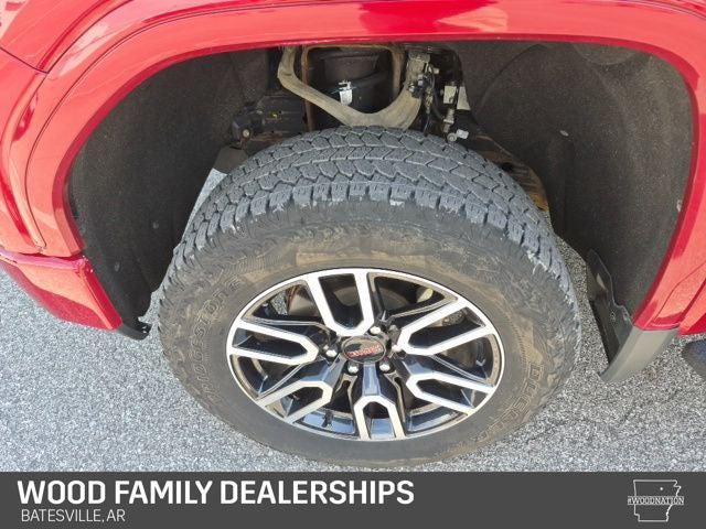 2022 GMC Sierra 1500 Limited 4WD Crew Cab Short Box AT4