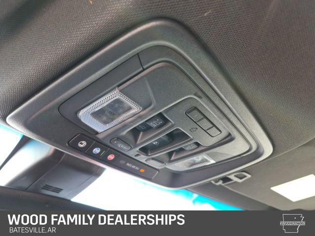 2022 GMC Sierra 1500 Limited 4WD Crew Cab Short Box AT4