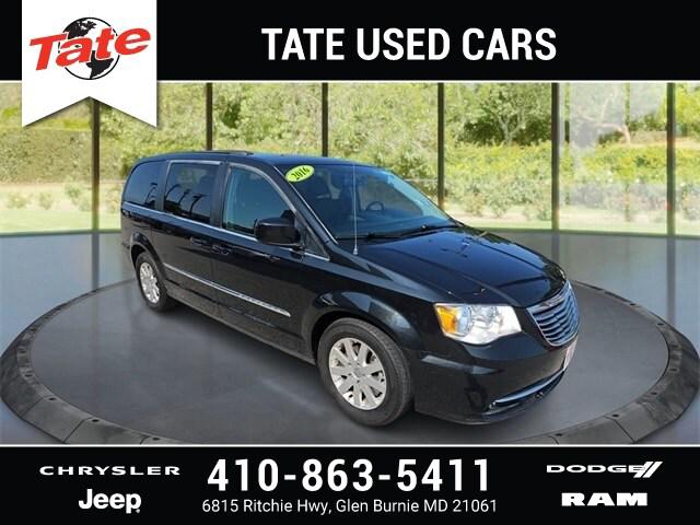 2016 Chrysler Town and Country Touring