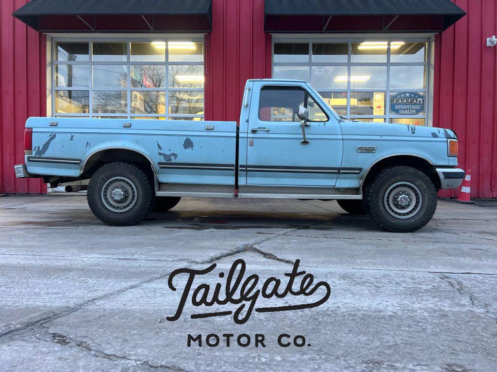 1987 Ford F-250's photo