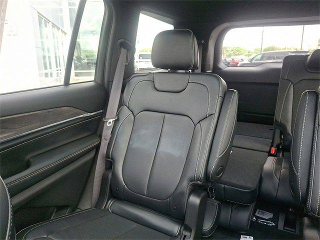 2023 Jeep Grand Cherokee L Overland 4x4