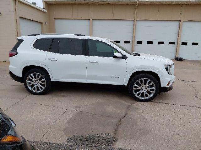 2025 GMC Acadia AWD Denali
