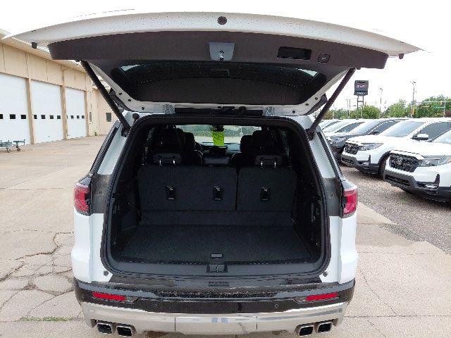 2025 GMC Acadia AWD Denali