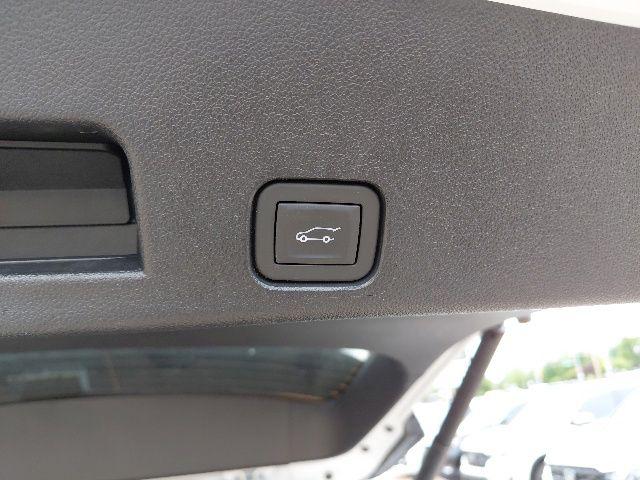 2025 GMC Acadia AWD Denali