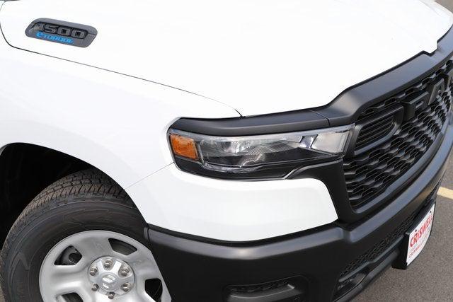 2025 RAM Ram 1500 RAM 1500 TRADESMAN CREW CAB 4X4 57 BOX