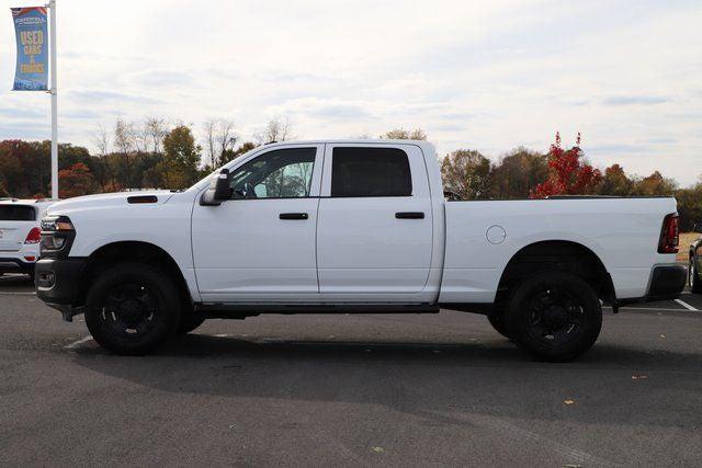 2026 RAM Ram 3500 RAM 3500 TRADESMAN CREW CAB 4X4 64 BOX