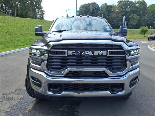 2026 RAM Ram 4500 Chassis Cab RAM 4500 TRADESMAN CHASSIS CREW CAB 4X4 60 CA 2026 RAM Ram 4500 Chassis Cab RAM 4500 TRADESMAN CHASSIS CREW CAB 4X4 60 CA