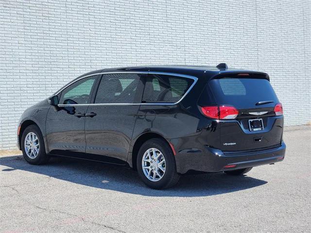 2026 Chrysler Voyager VOYAGER LX