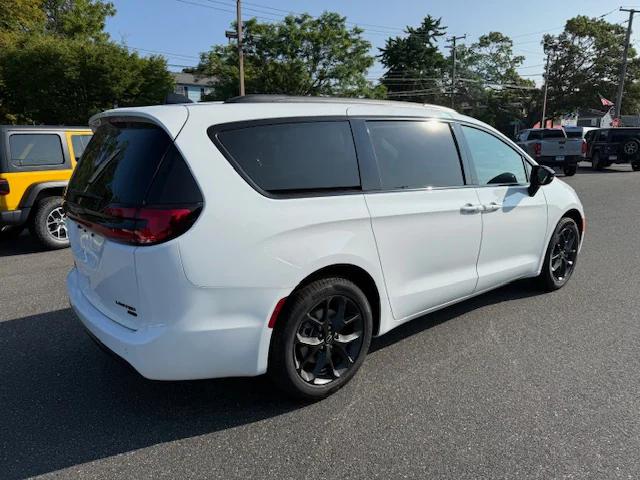 2026 Chrysler Pacifica PACIFICA LIMITED AWD