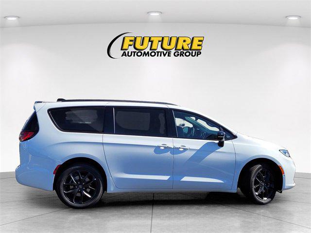 2026 Chrysler Pacifica PACIFICA LIMITED AWD