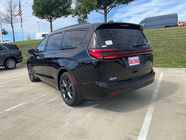 2026 Chrysler Pacifica PACIFICA LIMITED