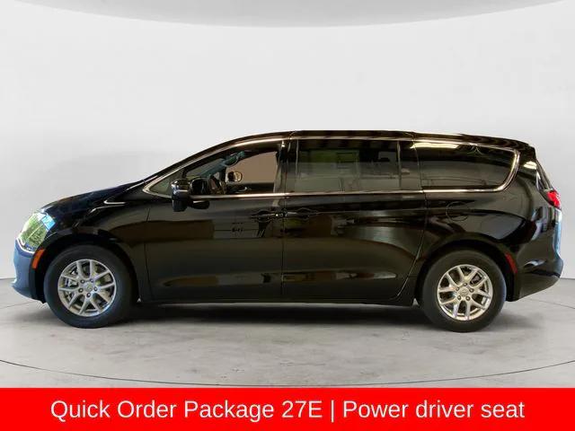 2026 Chrysler Voyager VOYAGER LX