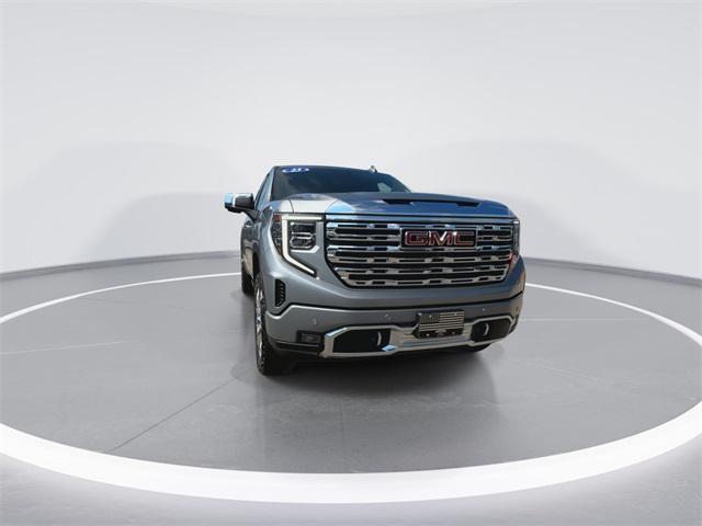 2023 GMC Sierra 1500 4WD Crew Cab Short Box Denali
