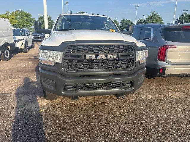 2020 RAM 2500 Tradesman Crew Cab 4X4 8 Box