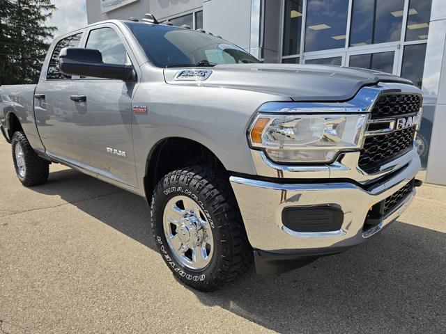 2020 RAM 2500 Tradesman Crew Cab 4X4 64 Box