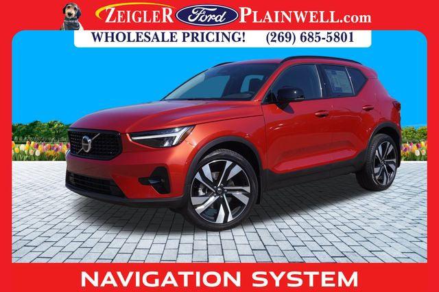 2023 Volvo XC40 B5 Plus Dark Theme 2023 Volvo XC40 B5 Plus Dark Theme