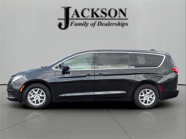 2022 Chrysler Voyager LX 2022 Chrysler Voyager LX