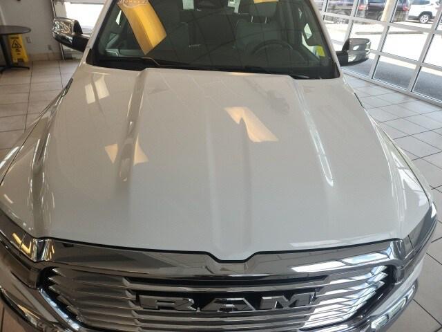 2025 RAM 1500 Laramie Crew Cab 4x4 57 Box