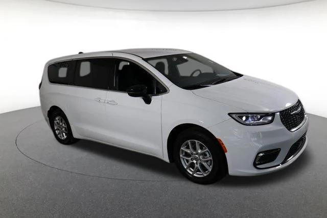 2024 Chrysler Pacifica Touring