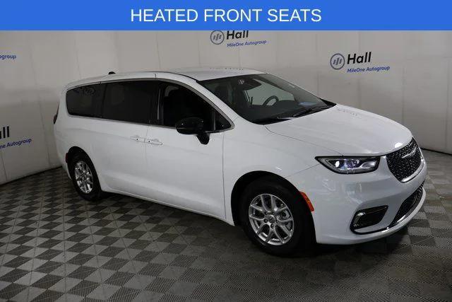2024 Chrysler Pacifica Touring