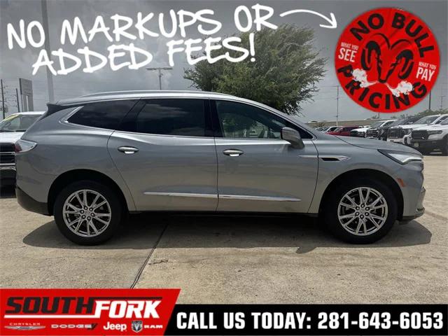 2024 Buick Enclave Essence FWD
