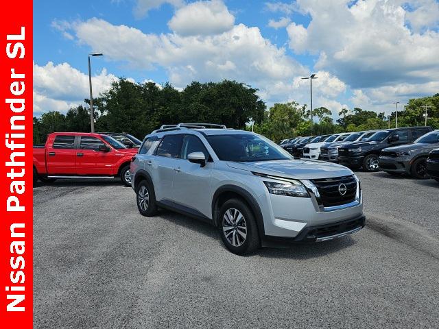 2023 Nissan Pathfinder SL 4WD