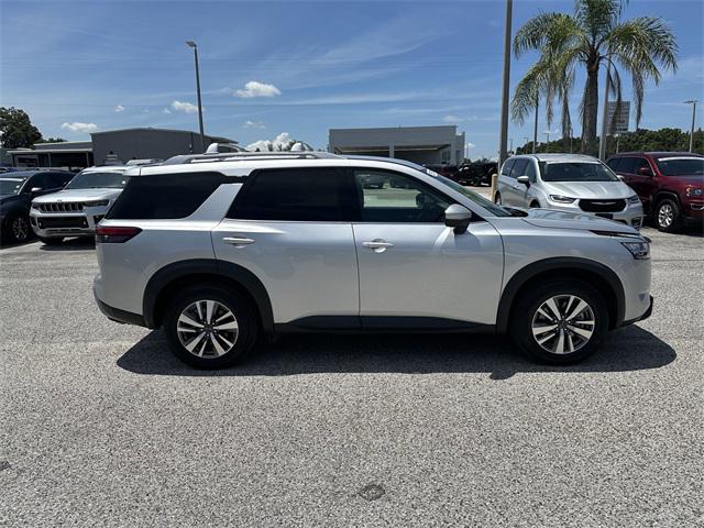 2023 Nissan Pathfinder SL 4WD