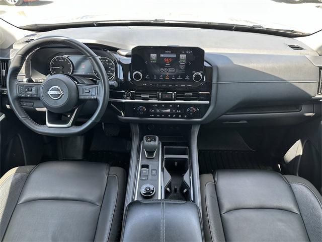2023 Nissan Pathfinder SL 4WD