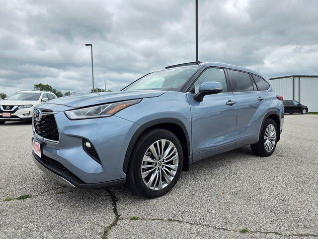 2022 Toyota Highlander Platinum