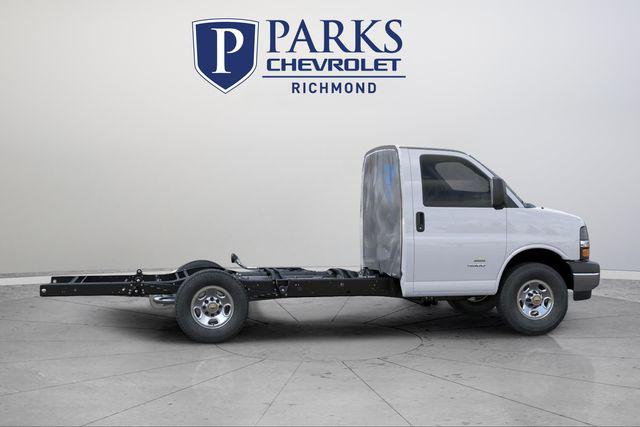 2025 Chevrolet Express Cutaway Work Van