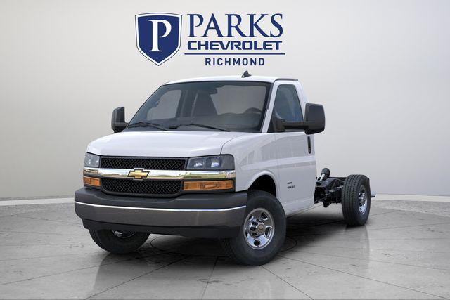 2025 Chevrolet Express Cutaway Work Van