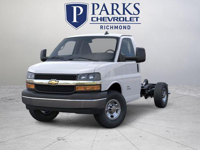2025 Chevrolet Express Cutaway Work Van