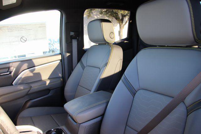 2025 Chevrolet Colorado 4WD ZR2