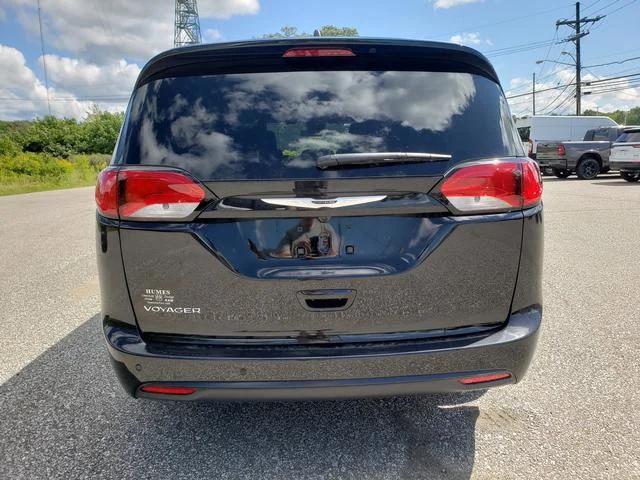 2026 Chrysler Voyager LX