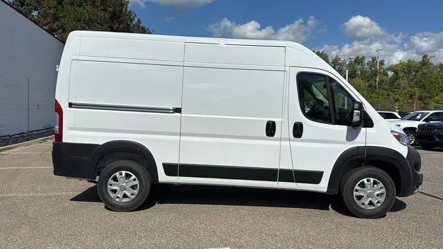2026 Ram ProMaster Cargo Van SLT High Roof 136" WB