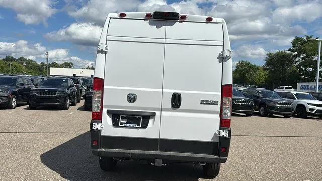 2026 Ram ProMaster Cargo Van SLT High Roof 136 WB