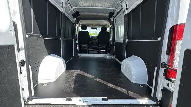 2026 Ram ProMaster Cargo Van SLT High Roof 136 WB