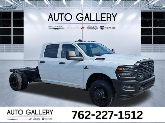 2026 RAM Ram 3500 Chassis Cab RAM 3500 TRADESMAN CREW CAB CHASSIS 4X4 60 CA 2026 RAM Ram 3500 Chassis Cab RAM 3500 TRADESMAN CREW CAB CHASSIS 4X4 60 CA