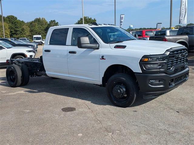 2026 RAM Ram 3500 Chassis Cab RAM 3500 TRADESMAN CREW CAB CHASSIS 4X4 60 CA 2026 RAM Ram 3500 Chassis Cab RAM 3500 TRADESMAN CREW CAB CHASSIS 4X4 60 CA