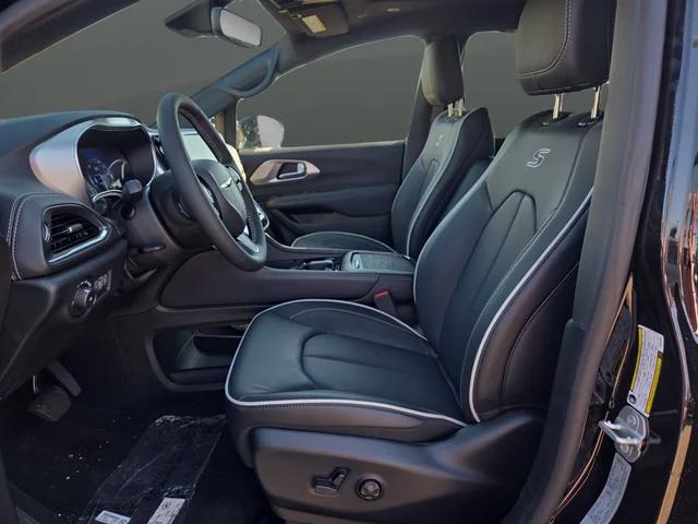 2026 Chrysler Pacifica Limited AWD